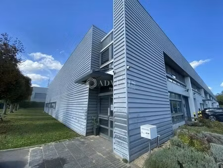 location local d’activités trappes 78190 527m²