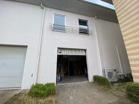 location local d’activités voisins le bretonneux 78960 167m²