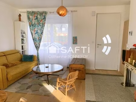 maison entièrement rénovée et avec goût.