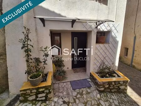 maison de village avec balcon  cave et appartement indépendant.