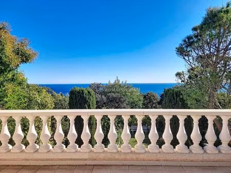 splendide vue mer pour cette maison à antheor