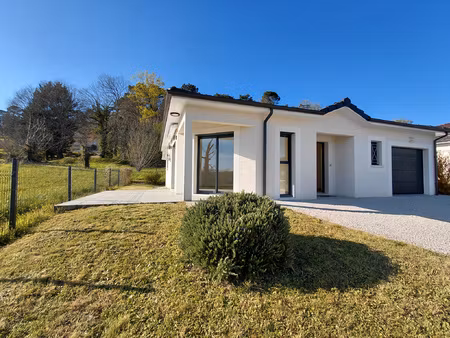 pmr plain-pied récent 3 chambres au centre de chancelade