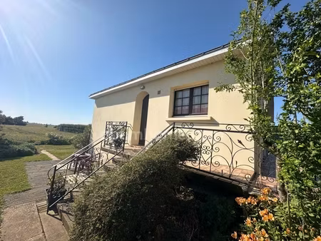 saint jean de beugne (85210) maison 3 chambres avec sous sol complet sur 812m²