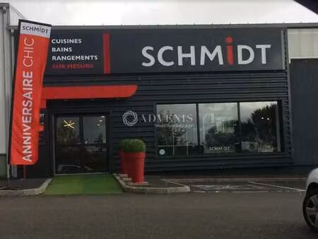 location commerce champniers 16430 500m²
