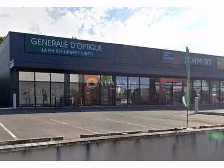 location commerce chateaubernard 16100 500m²