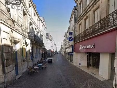location commerce cognac 16100 300m²