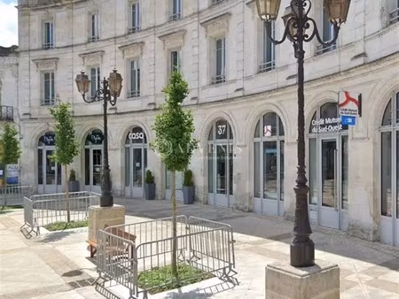 location commerce cognac 16100 500m²