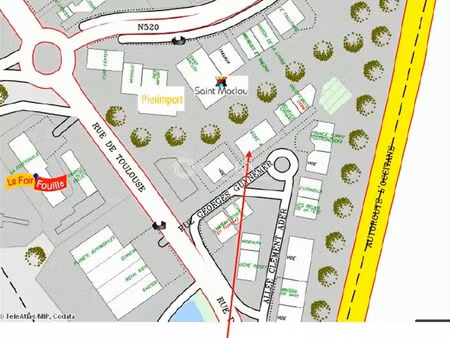 location commerce 1 030 m²