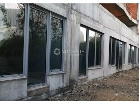 location commerce 290 m²