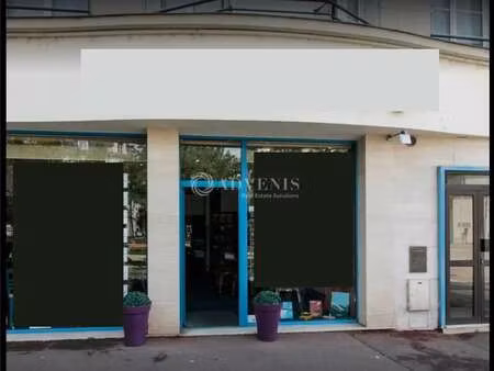 location commerce perigueux 24000 135m²
