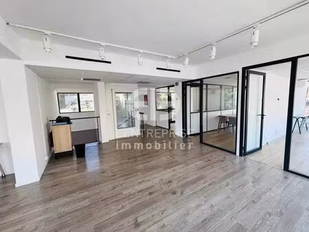 location commerce 530 m²