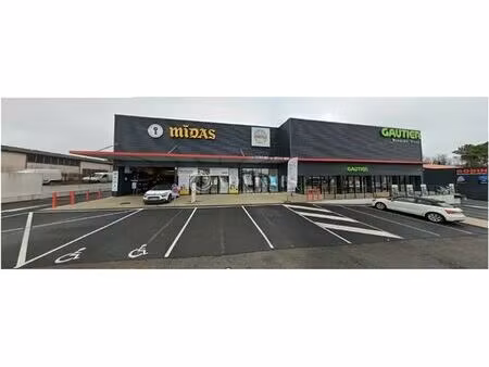 location commerce 90 m²