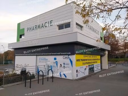 location commerce vannes 56000 180m²