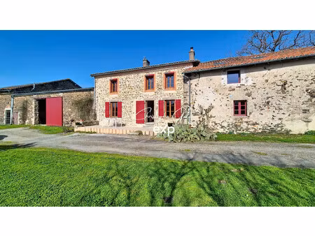 propriété de caractère sur plus de 2 5 hectares – environne