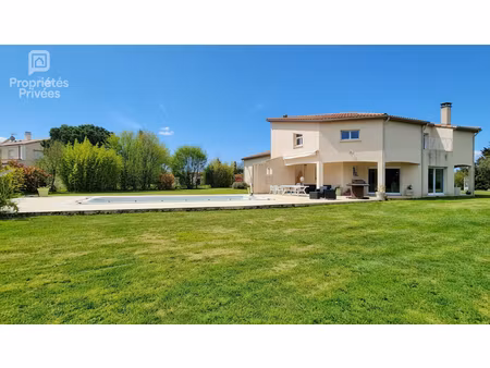 maison chauvigny 7 pièce(s) 238 m2