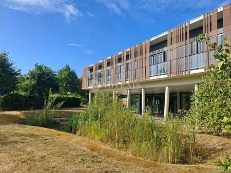 location bureaux 950 m²