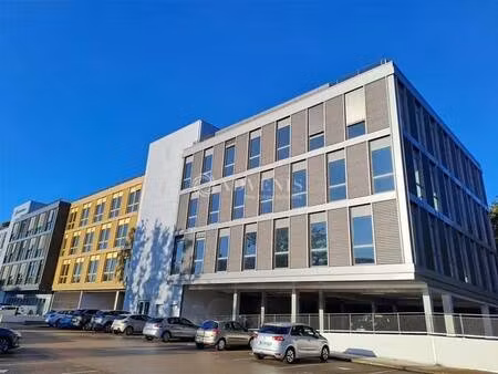 location bureaux 403 m² à 2 568 m²