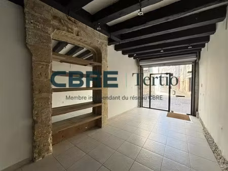 location commerce tours 33 m²