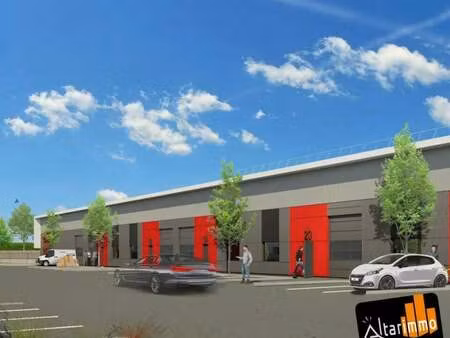 location local d'activités 209 m² à 471 m²