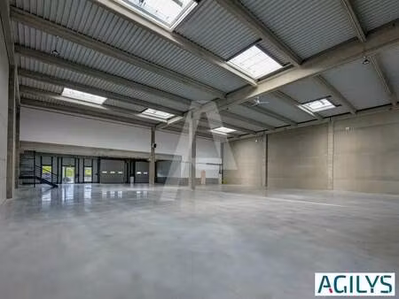 location local d’activités elancourt 78990 542m² à 1619m²