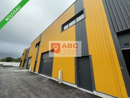 location local d'activités 189 m² à 392 m²