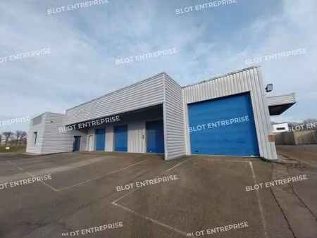 location local d'activités 450 m²