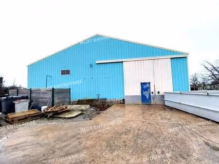 location local d'activités 600 m²