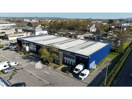 location local d'activités 390 m² à 798 m²