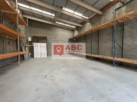 location local d'activités 205 m²