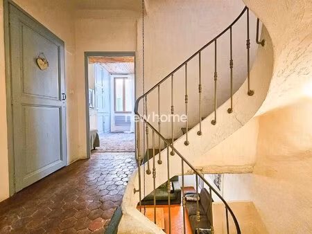 charmante maison de village aux beaux volumes ampus