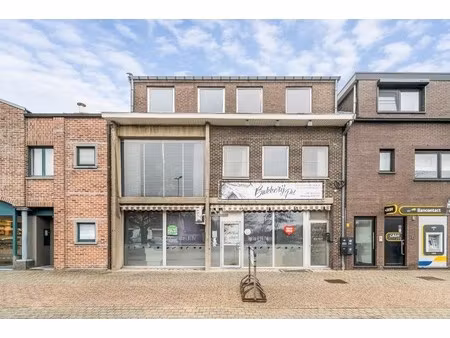 handelshuis op commerciële ligging in houthalen-helchteren