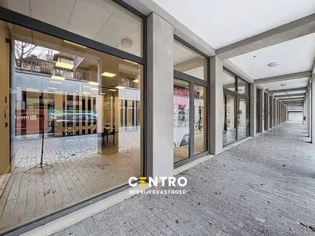 modern kantoor op een rustige  vlot bereikbare locatie te roeselare  ideaal voor vrije ber