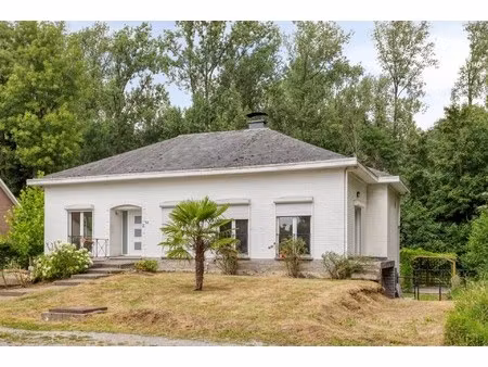 klassieke villa met enorm potentieel in rustige wijk