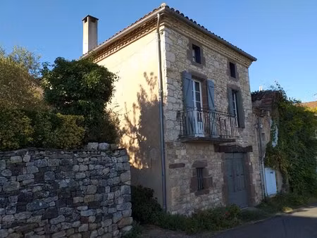 maison de village avec une belle vue sur le sud