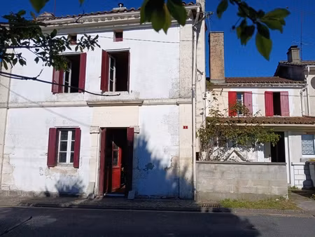 vente idéal investisseur ou premier achat -maison en pierre – petit prix