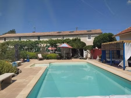 maison de vigneron rénovée avec appartement et piscine