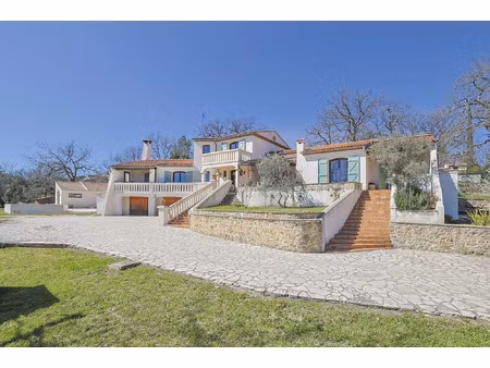 vente maison 7 pièces 232 m² garéoult (83136)