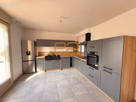 maison 8 pièces 165 m²
