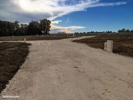 terrains constructibles à saint hippolyte (17430)