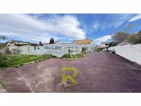 marseillan villa f6 de plain-pied de 160 m2 sur parcelle de 1 289 m2 avec garages et...