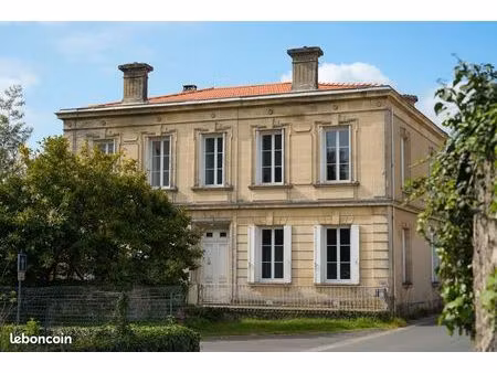 maison 8 pièces 215 m2