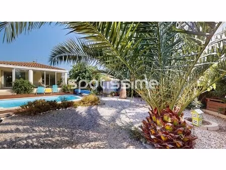 le grau d'agde quartier saint-vincent villa de plain-pied avec piscine  jardin paysagé...