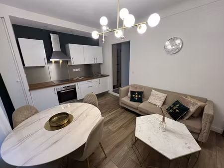 location appartement 2 pièces 38m² toulon 83000