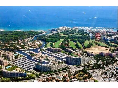 place de port cannes marina 7 x 2.5m 2880/an