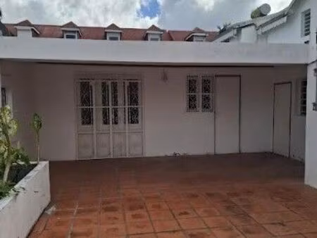 location villa t4 aux abymes