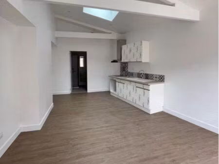 studio avec jardin refait à neuf hyper centre château thierry