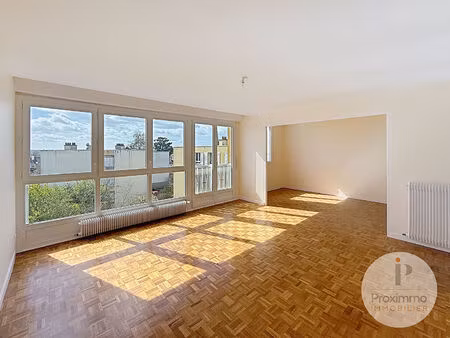 location appartement 4 pièces 82m²