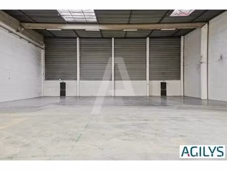 location entrepôt 1 465 m²