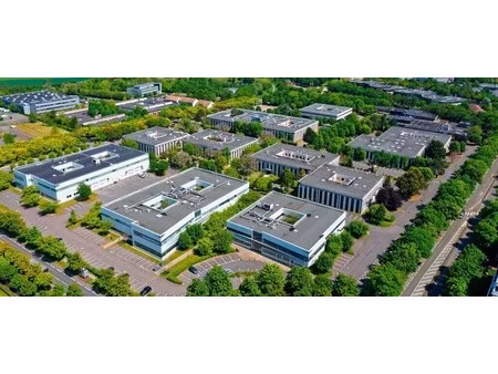 location entrepôt 414 m² à 1 665 m²