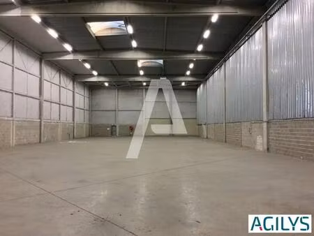 location entrepôt combs la ville 77380 1677m² à 3403m²